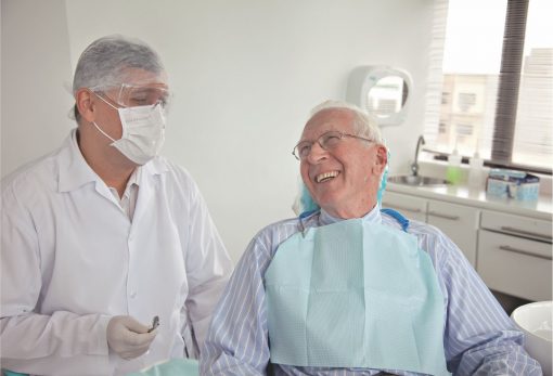 Higiene oral no idoso